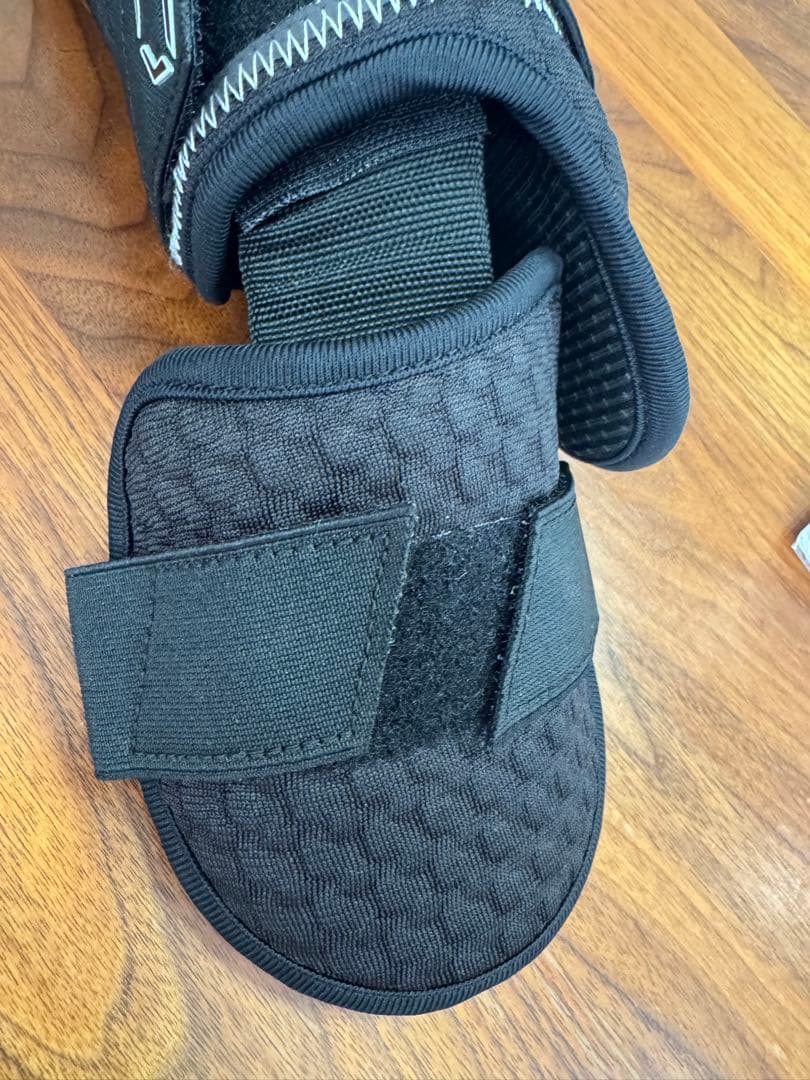 エボシールドレッグガード PRO-SRZ 2.0 フットガード左打者用