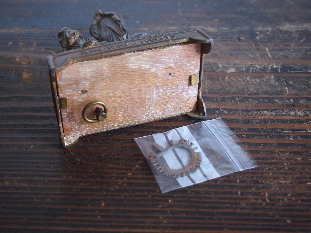 稼働します オルゴール ルルドの聖母 少女ベルナデッタ フランス /K218