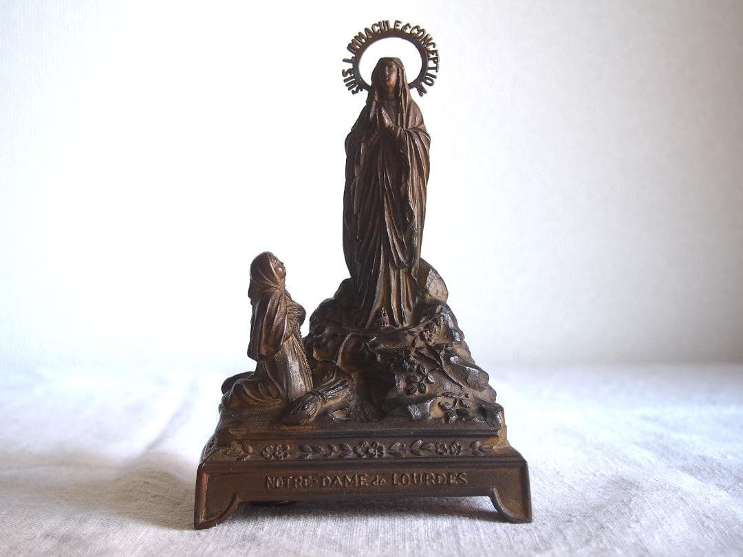 稼働します オルゴール ルルドの聖母 少女ベルナデッタ フランス /K218