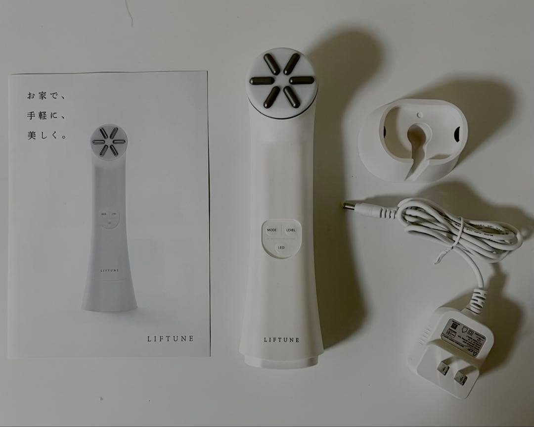 LIFTUNE(リフチューン) 美顔器 ホワイト EMS フォトセラピー