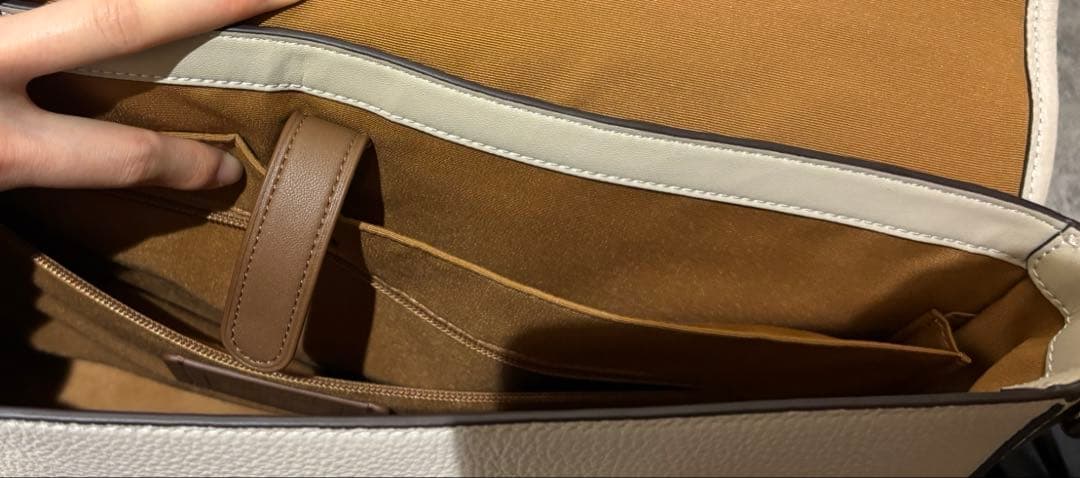 COACH ホワイト ショルダートートバッグ