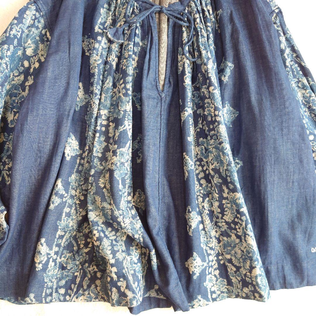 45R 二重織抜染プリントのギャザーブラウス（インディゴ） 45rpm