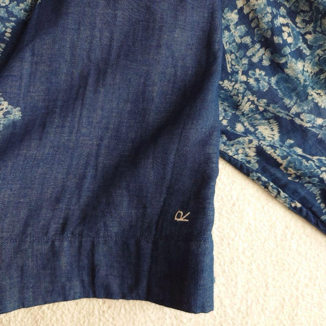 45R 二重織抜染プリントのギャザーブラウス（インディゴ） 45rpm