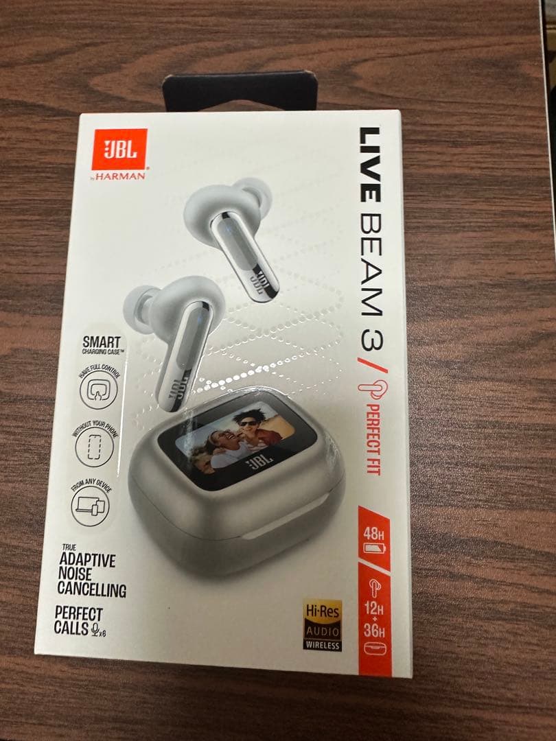 新品　未開封　JBL LIVE BEAM 3 シルバー