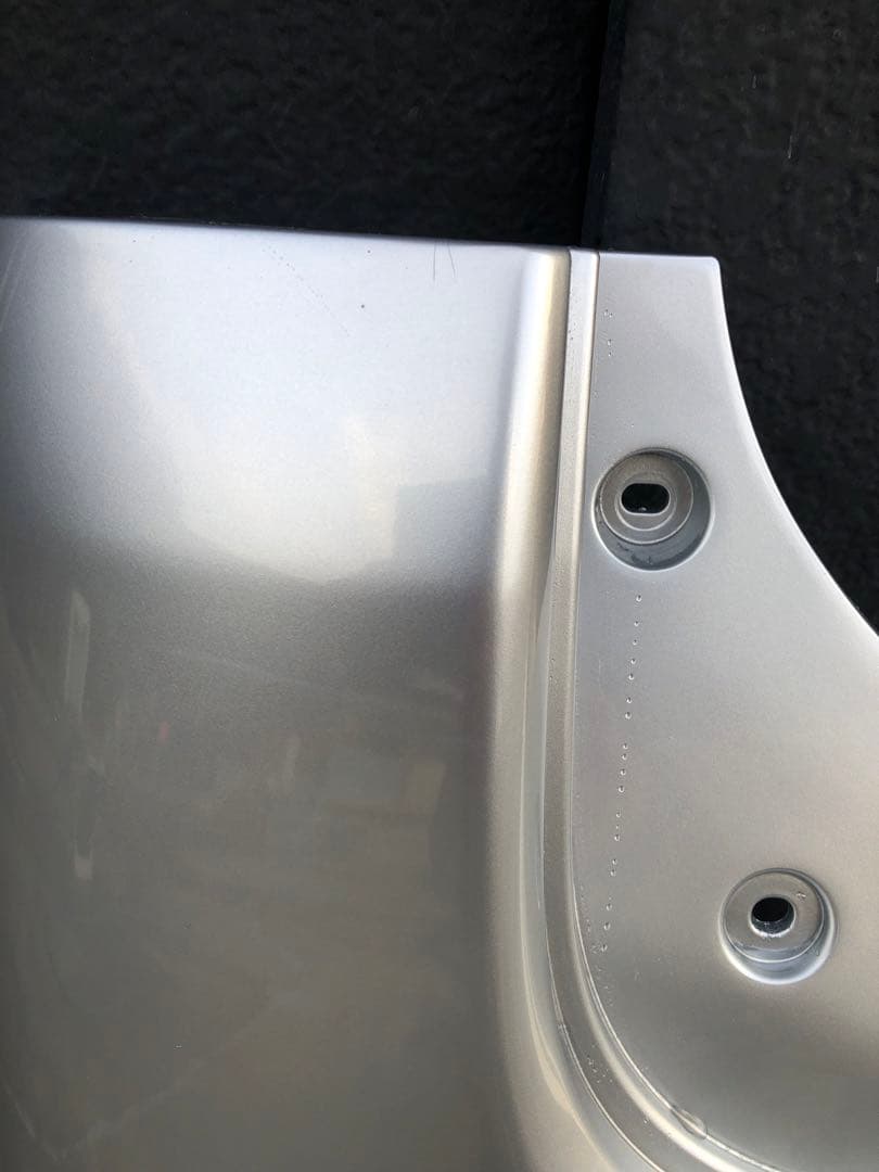 ダイハツ、タントL375S Rバンパー、塗装済シルバー色、美品　Ｓ２８