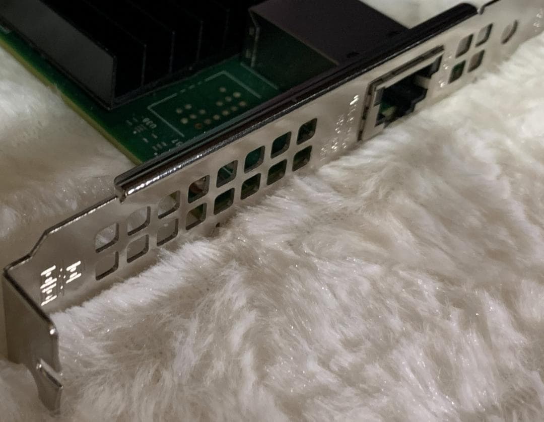 Intel X550-T1 10GbE ネットワーク カード - 高速。