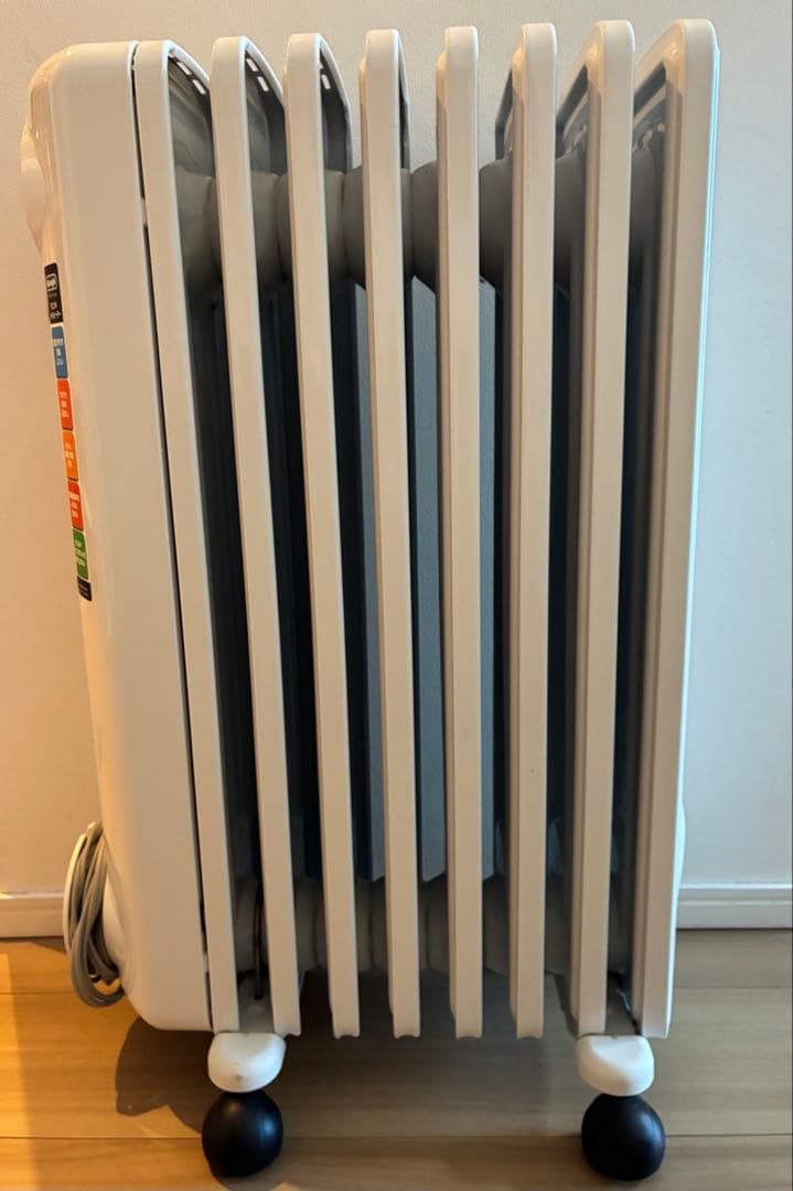 美品DeLonghi オイルヒーター　8~10畳用JRE0812