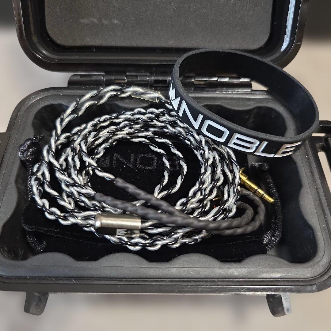 Noble Audio Khan リケーブル付き