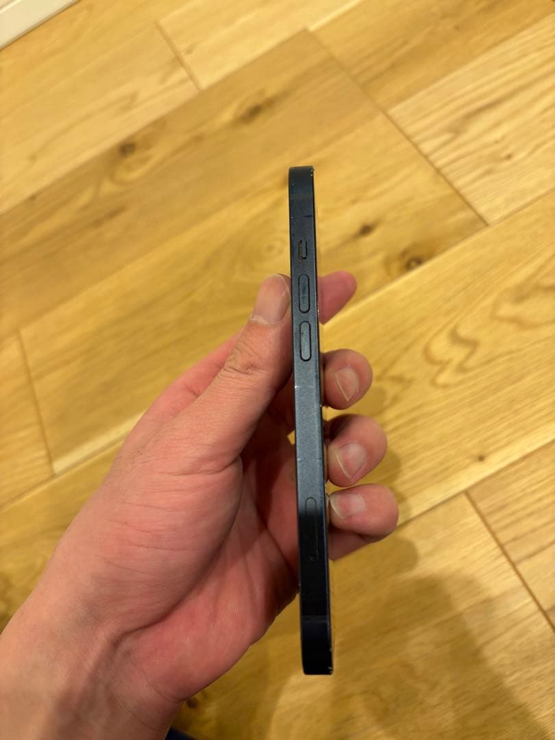 Apple iPhone 13 ブラック 本体