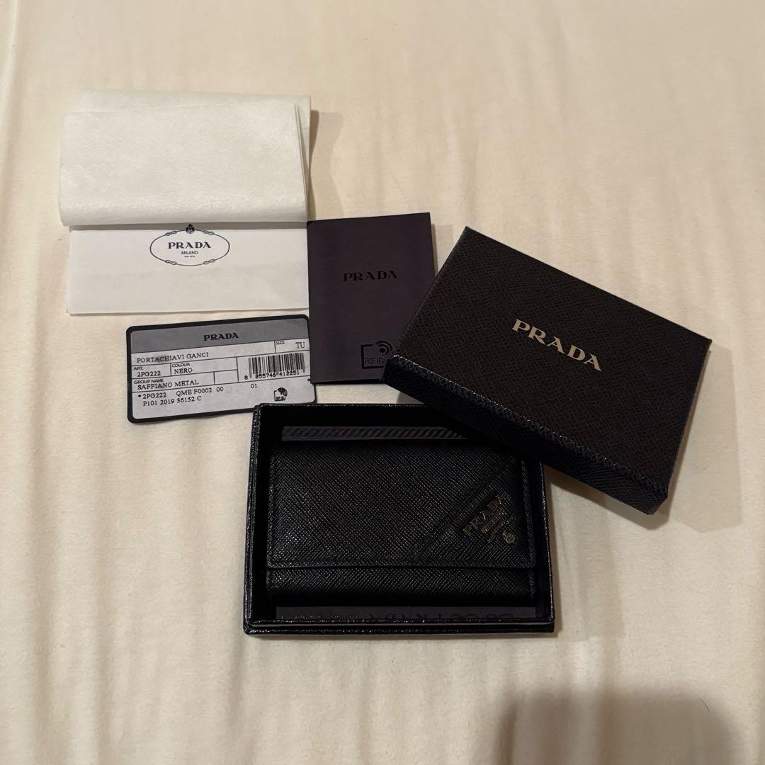 PRADA ブラック レザー キーケース　美品