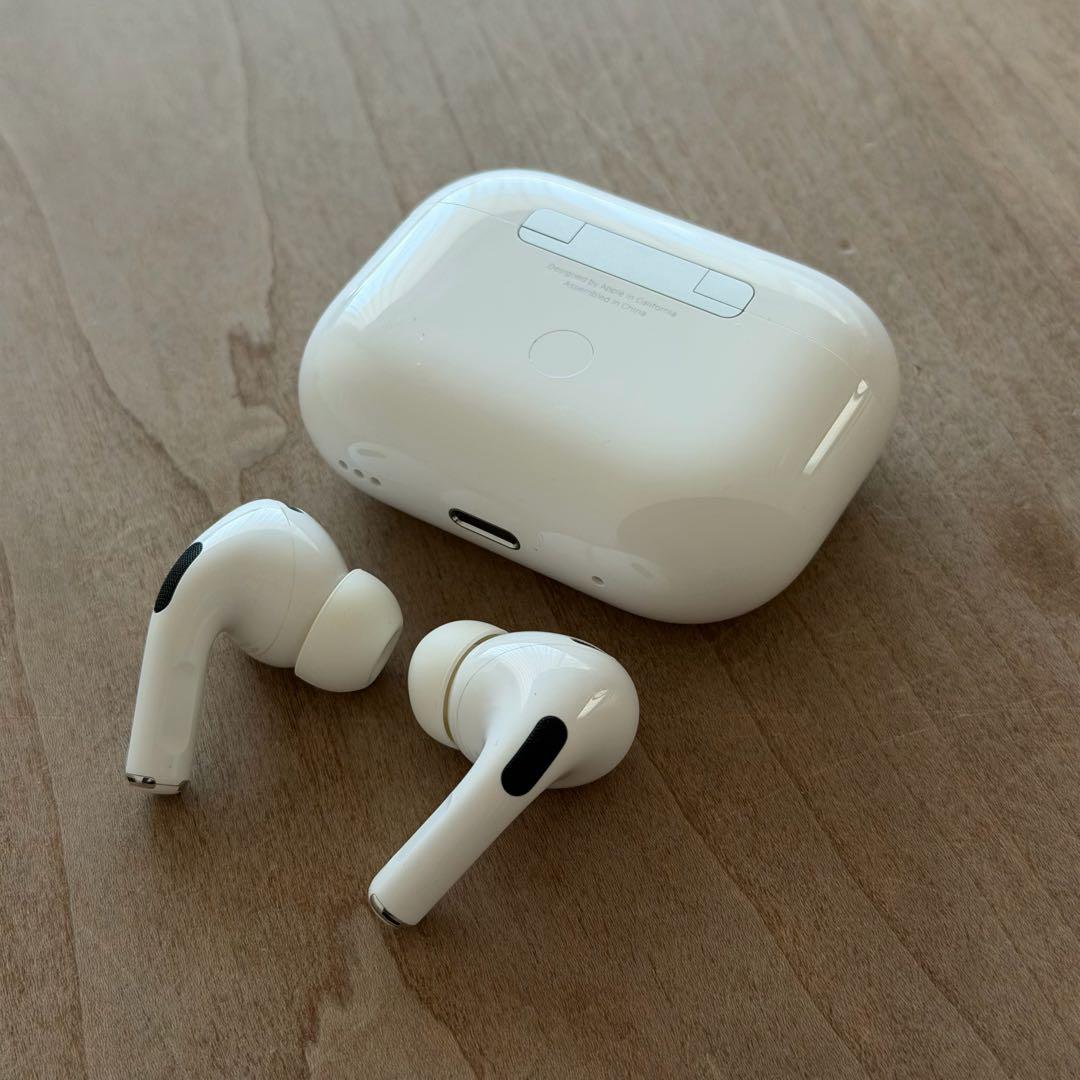AirPods Pro 第2世代 Lightning端子 MQD83J/A