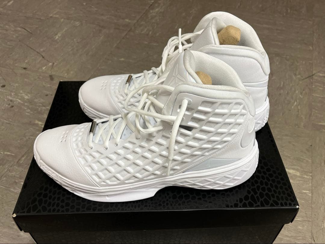 KOBE Ⅲ PROTRO 30cm バスケットボールシューズ