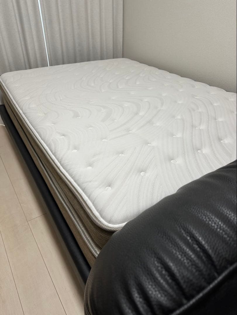 期間限定値下げ・ニトリのダブルマットレスとフレームのセット