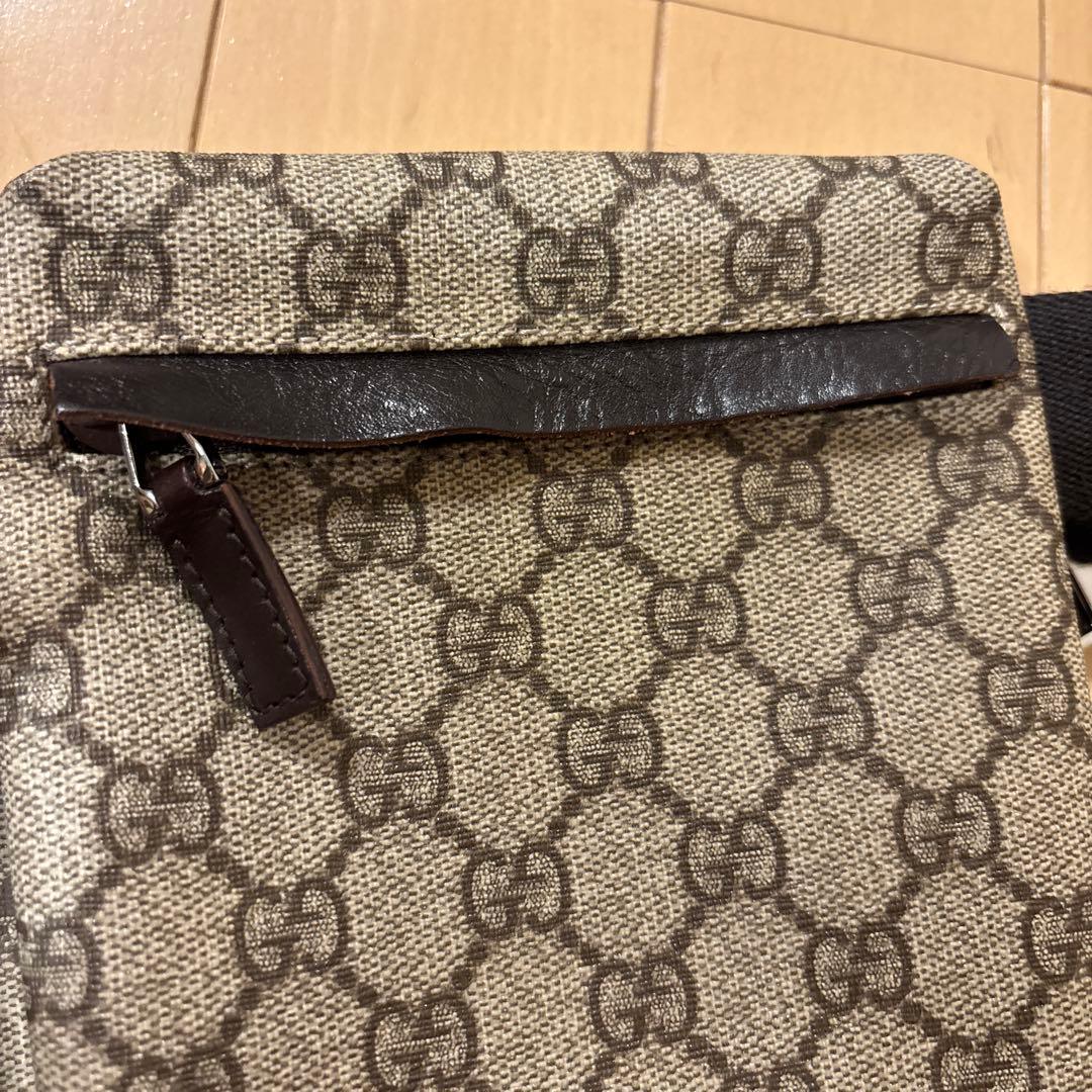 美品GUCCIボディバック
