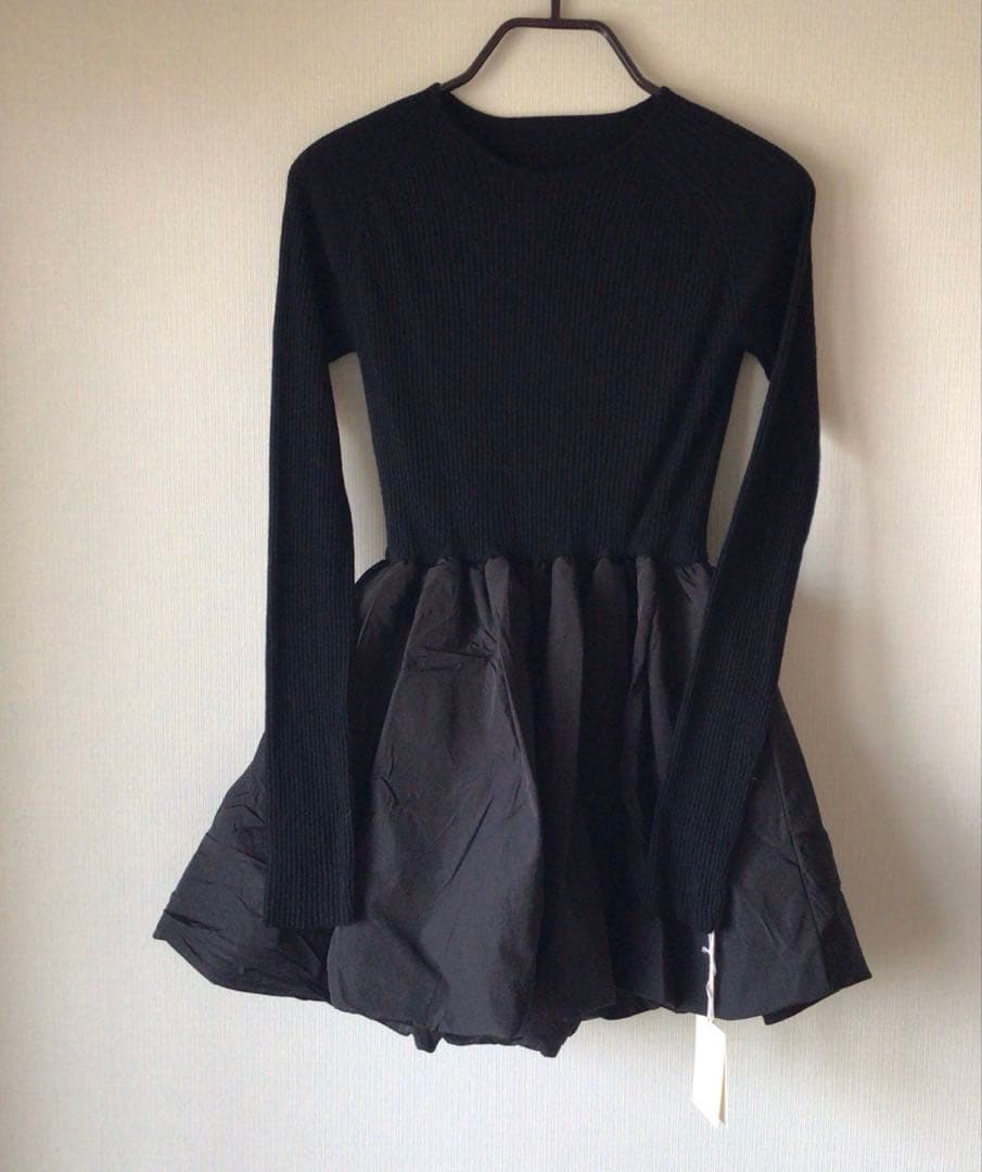 新品タグ付きlouren peplum docking knit