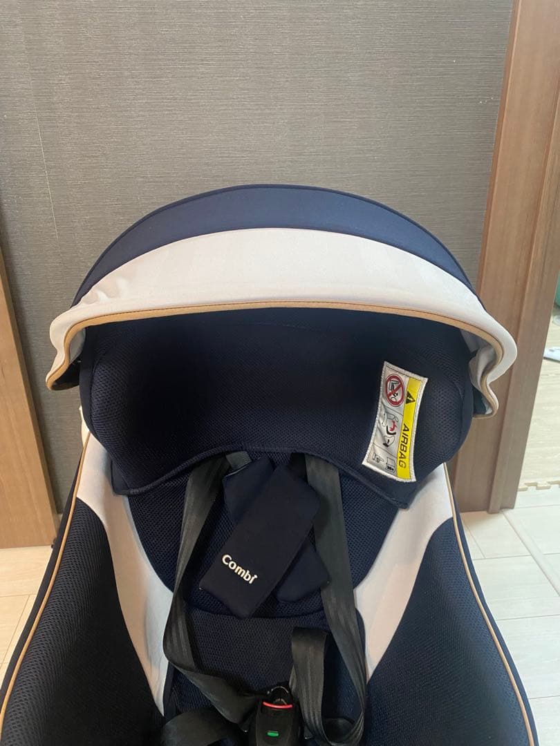 Combi チャイルドシート　ネイビー　型式CG–UIG