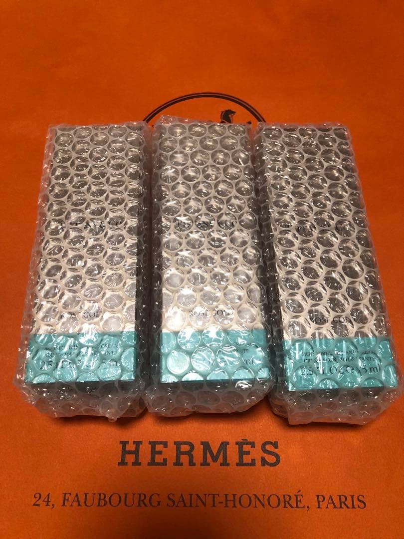 ☆新品未開封☆ティファニーローズゴールドハンドクリーム3点　ショッパーセット