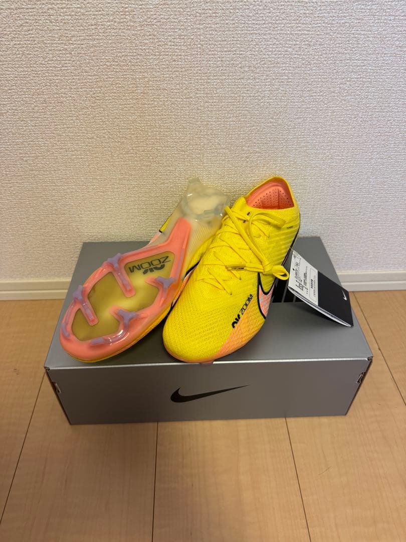サッカースパイク　Nike Mercurial fg