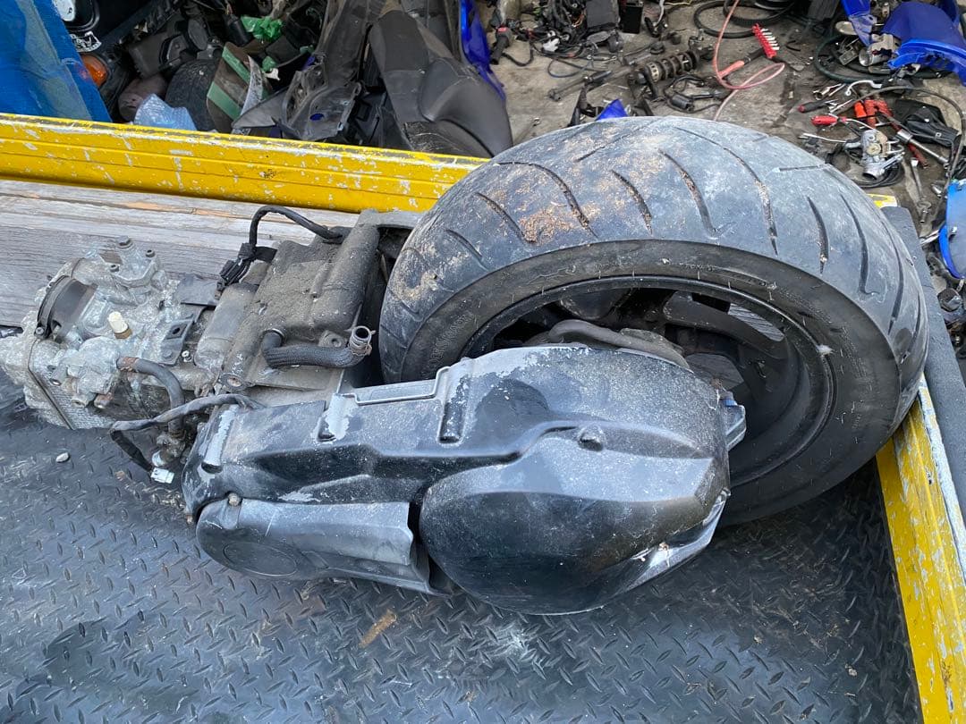 スカイウェイブ250S CJ44A 実働エンジン(ホイールは付きません