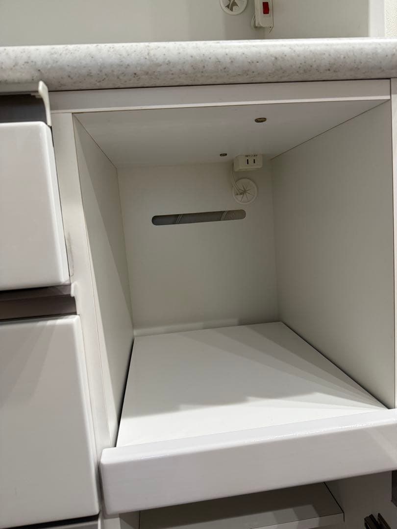 【すししか勝たん】ニトリ　キッチンボード(アルミナ2 100KB)