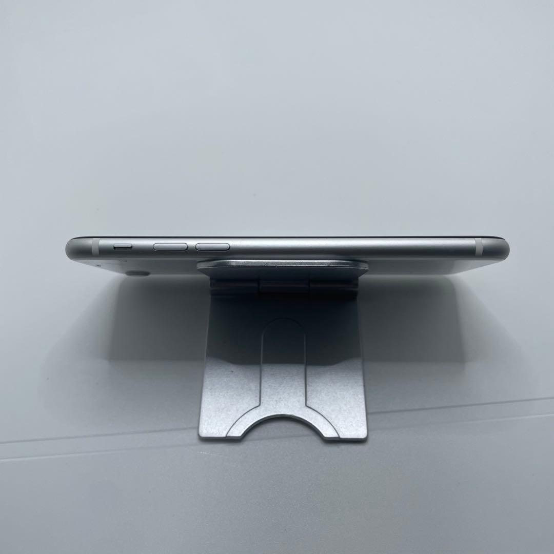 【格安美品】iPhone SE2 64GB simフリー本体 313