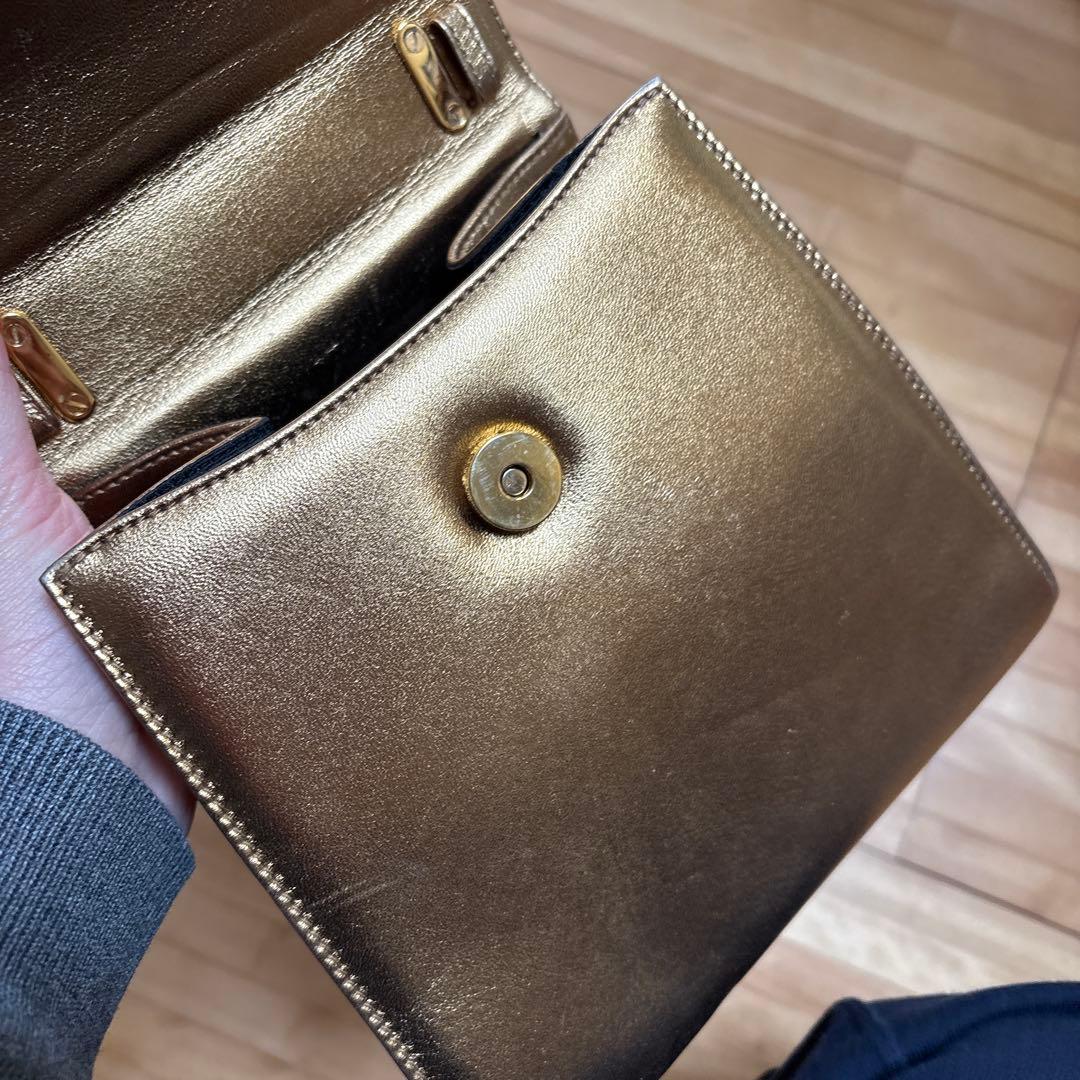 フェラガモ　ゴールド パーティバッグ