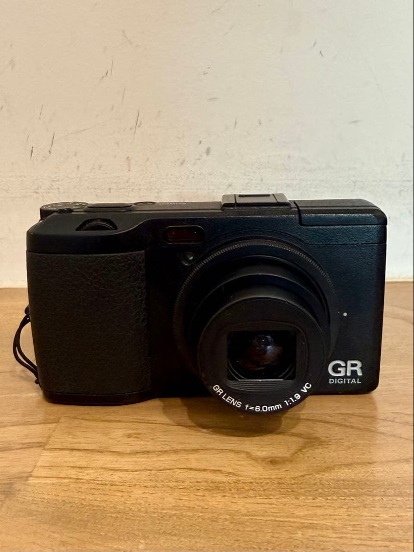 【シャター数超少ない】Ricoh GR DIGITAL Ⅳ コンパクトカメラ