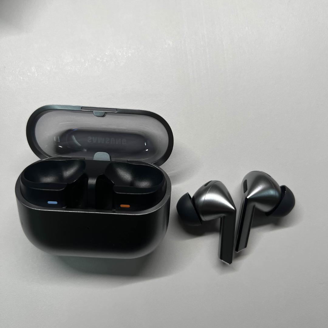 Samsung Galaxy Buds3 Pro シルバー ワイヤレスイヤホン