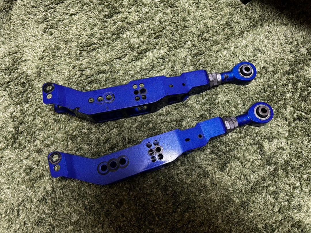 MEGAN RACING リアロアアーム　RRR出品