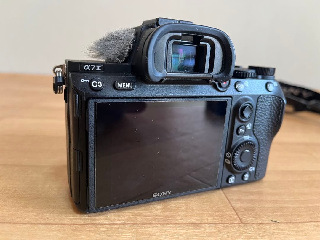 SONY α7 III (ILCE-7M3) シャッター数1292回 おまけ付