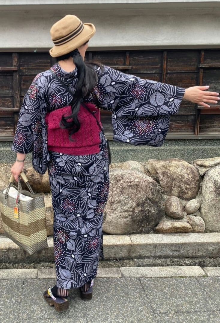 最終価格!!有松絞り浴衣　花火　紫陽花　蝶々　黒地　トールサイズ