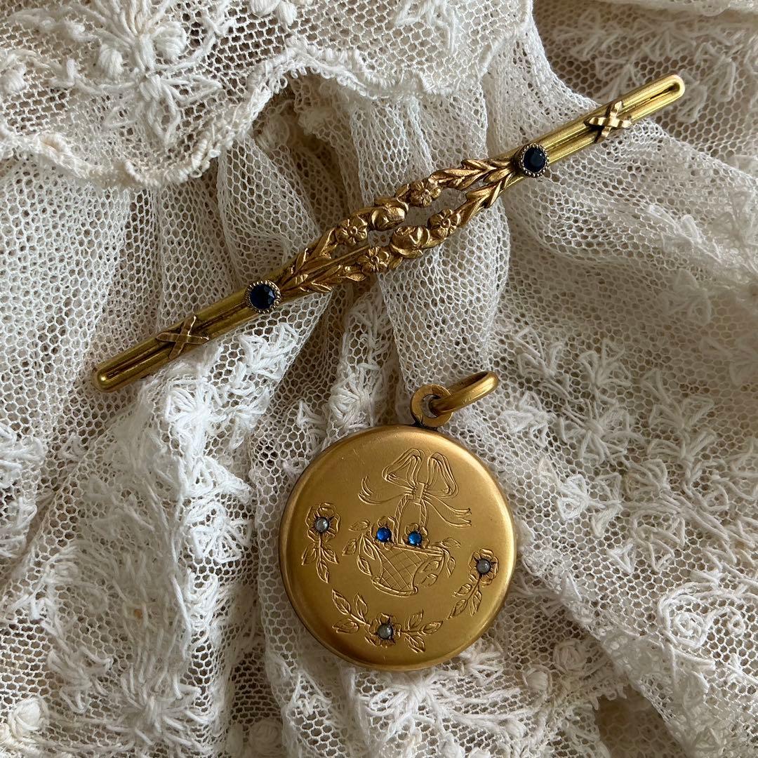 フランスアンティーク　ペンダントトップ＆ブローチ　ゴールドプレート　ビジュー
