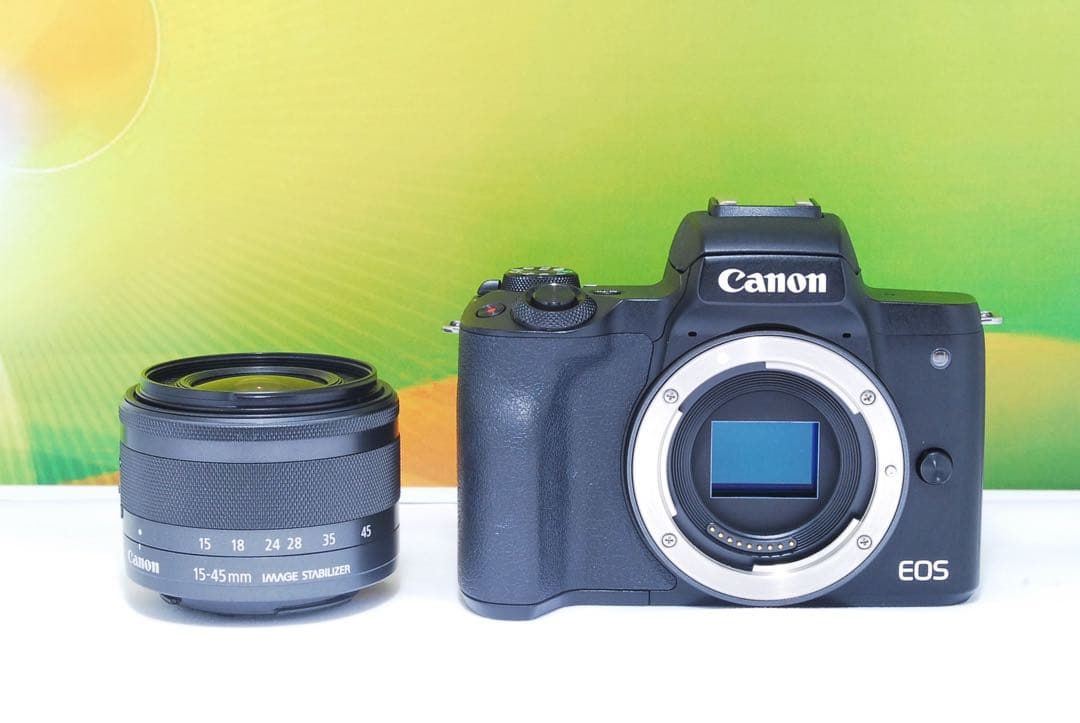 自撮りOK✨Wi-Fi搭載✨Canon EOS Kiss M レンズキット