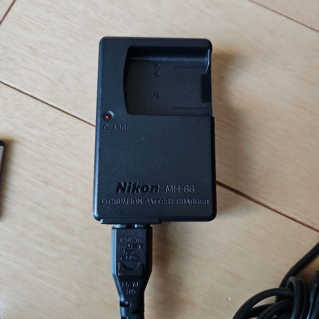 Nikon Coolpix 　S33 デジタルカメラ　青　コンプレックス ニコン