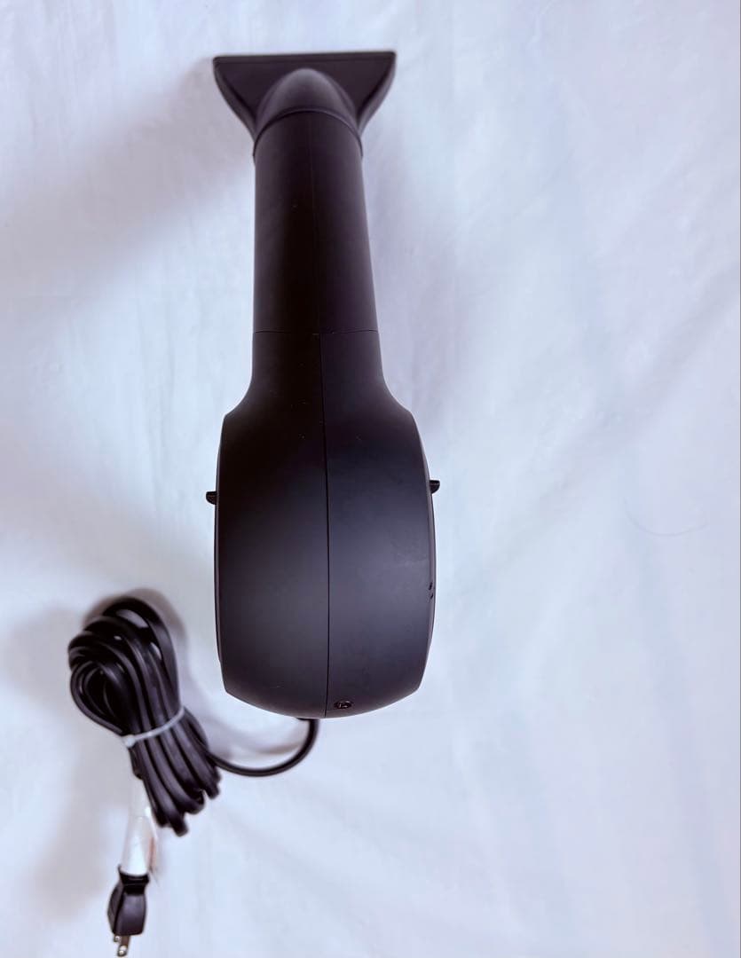 ホリスティックキュアーズ　マグネットヘアプロ ドライヤーエアリー軽量、艶髪、即乾