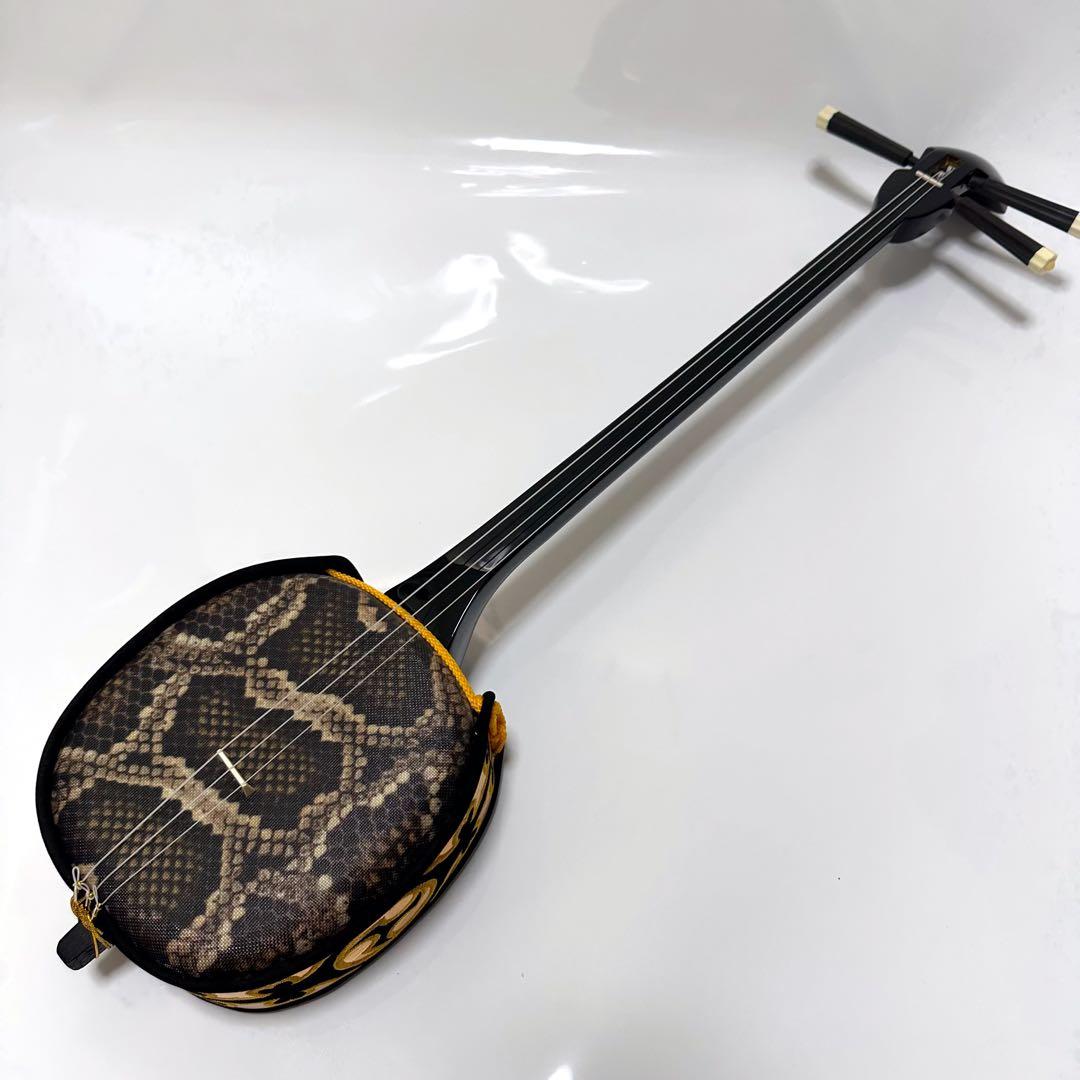 沖縄三線 人工蛇皮 Aランク　柄　人口皮上位ランクモデル