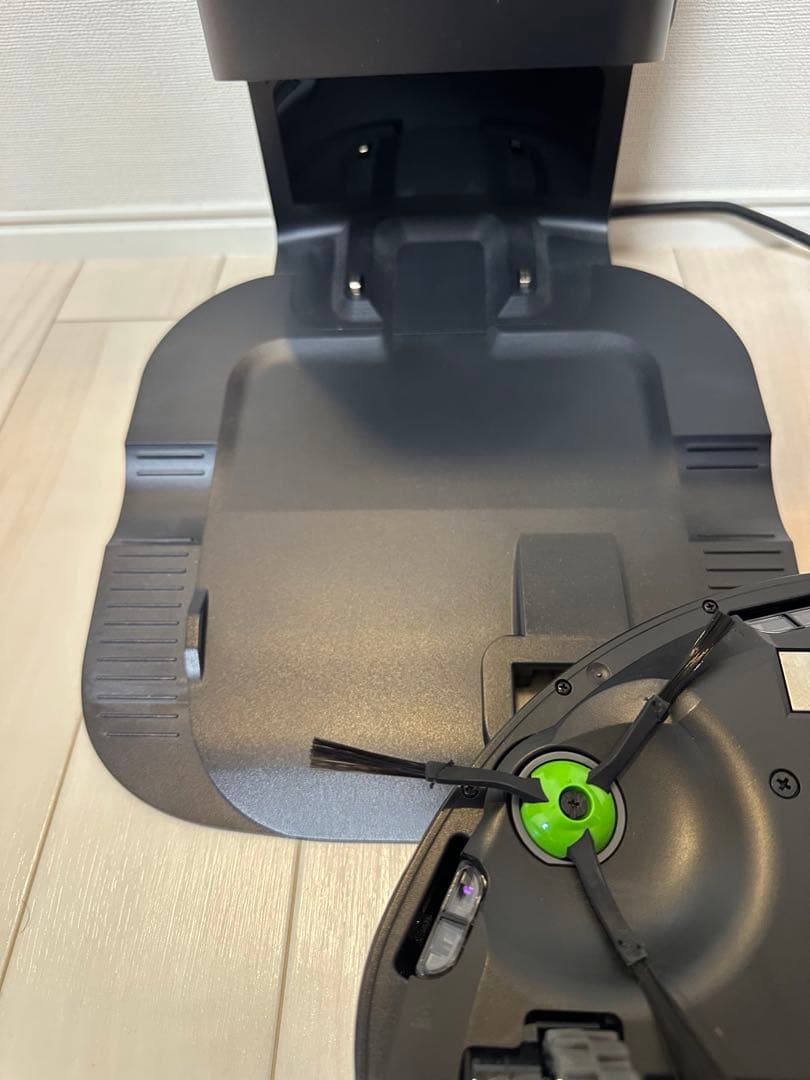 【新品同様】 ルンバ i3+ ロボット掃除機　アイロボット