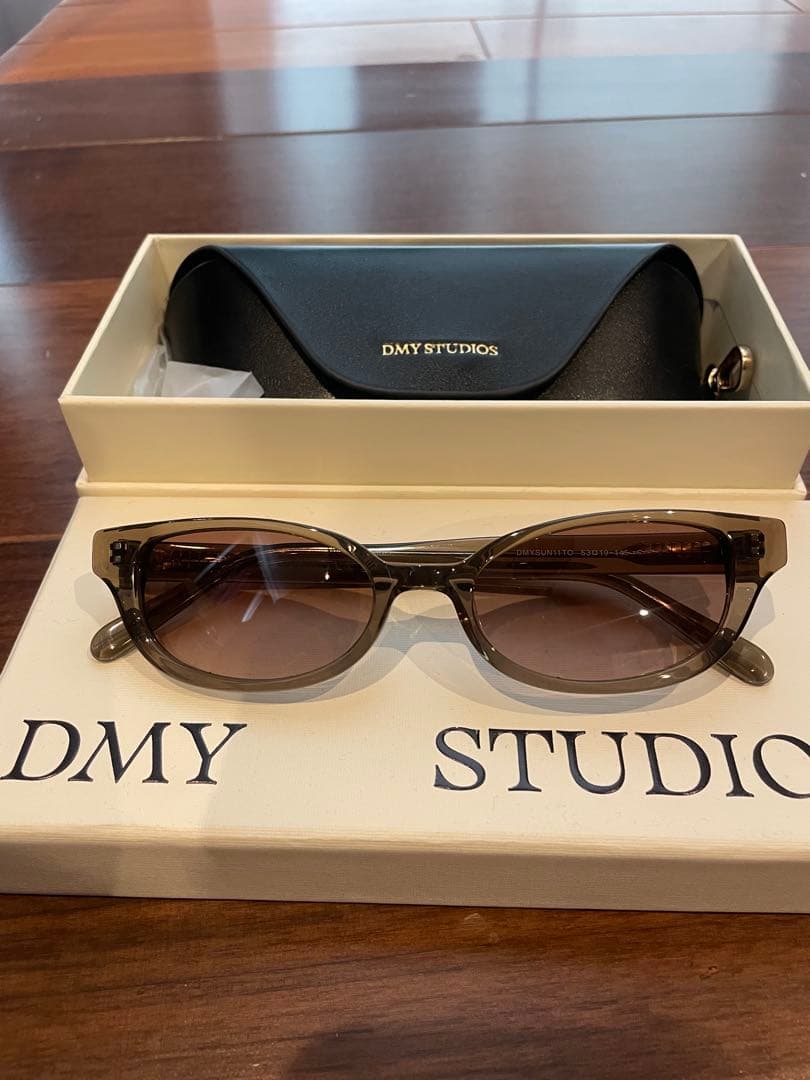 DMY STUDIO サングラス ケース付き