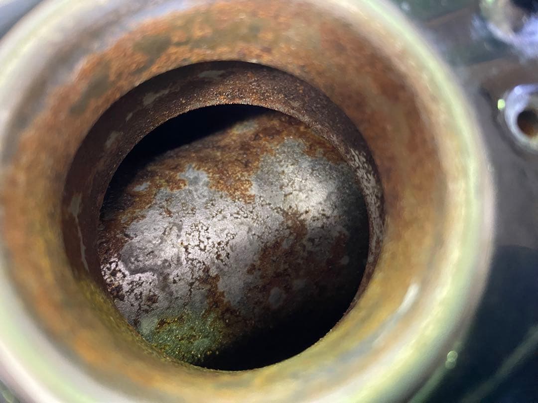 250TR 純正　フューエルタンク　黒　白　インジェクション　FI