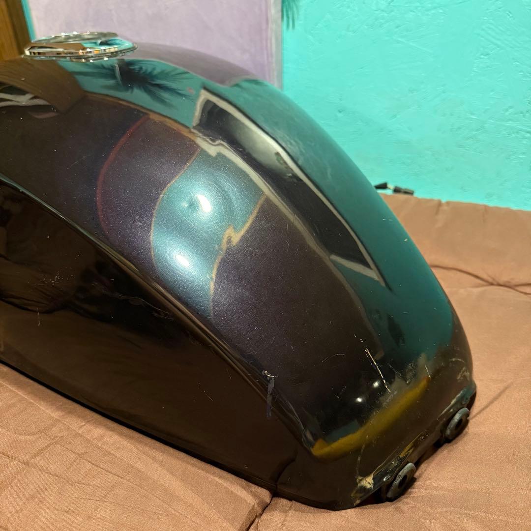 ゼファー1100 ガソリンタンク　純正