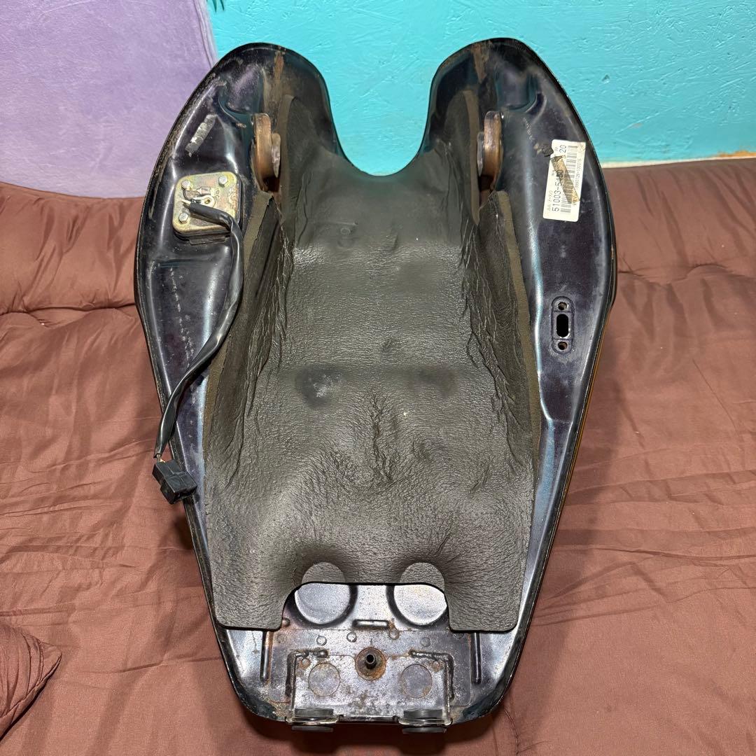 ゼファー1100 ガソリンタンク　純正