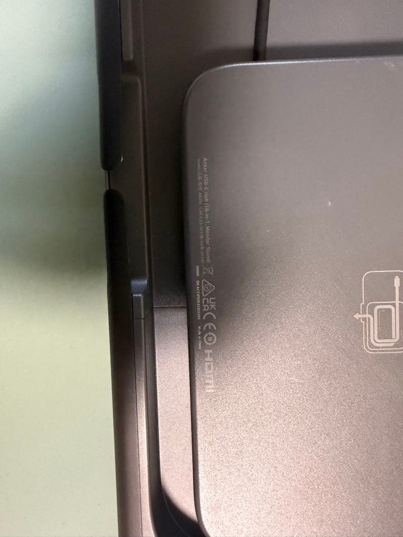 Anker USB-C ハブ (10-in-1, Monitor Stand)