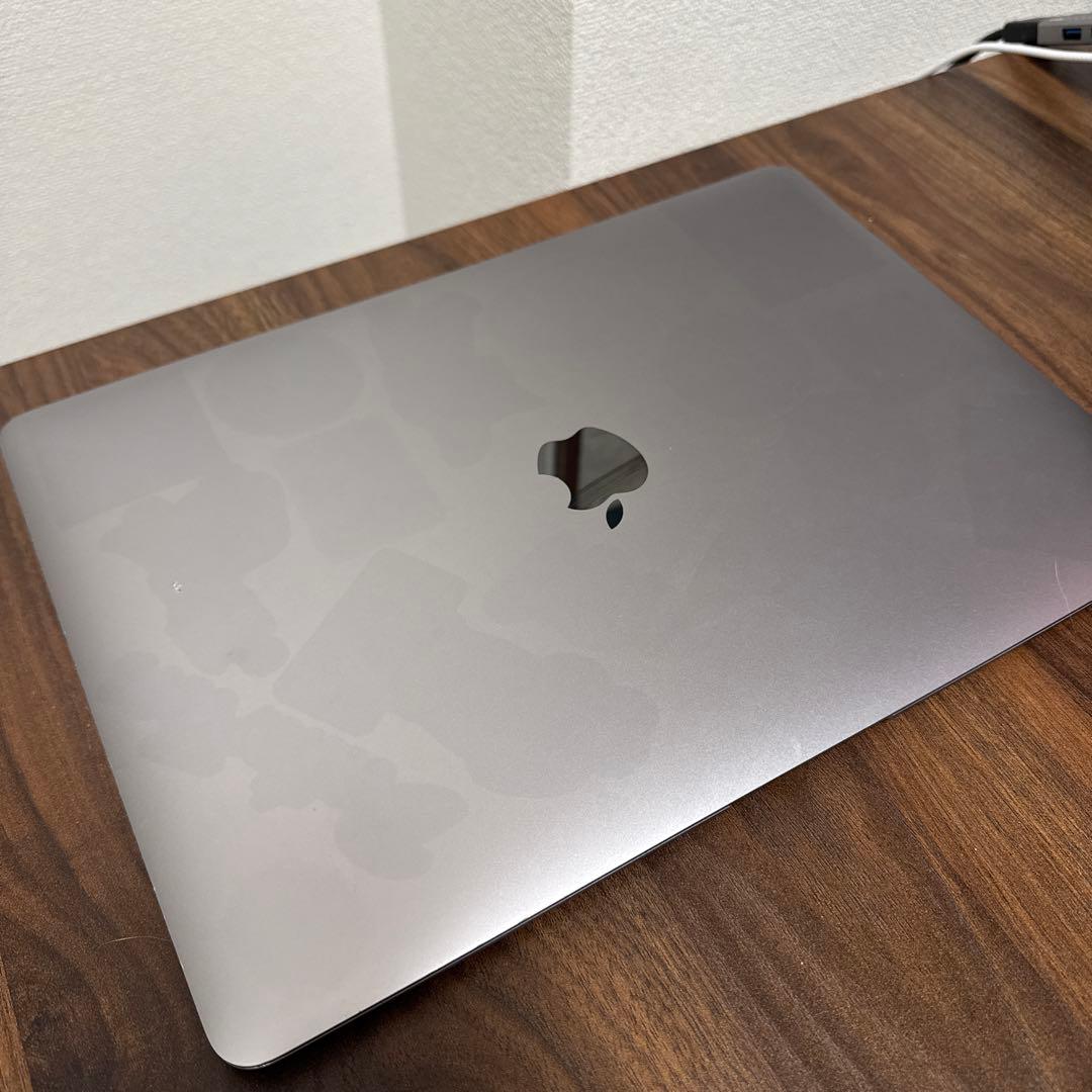 Apple MacBook Air (M1, 2020) 本体