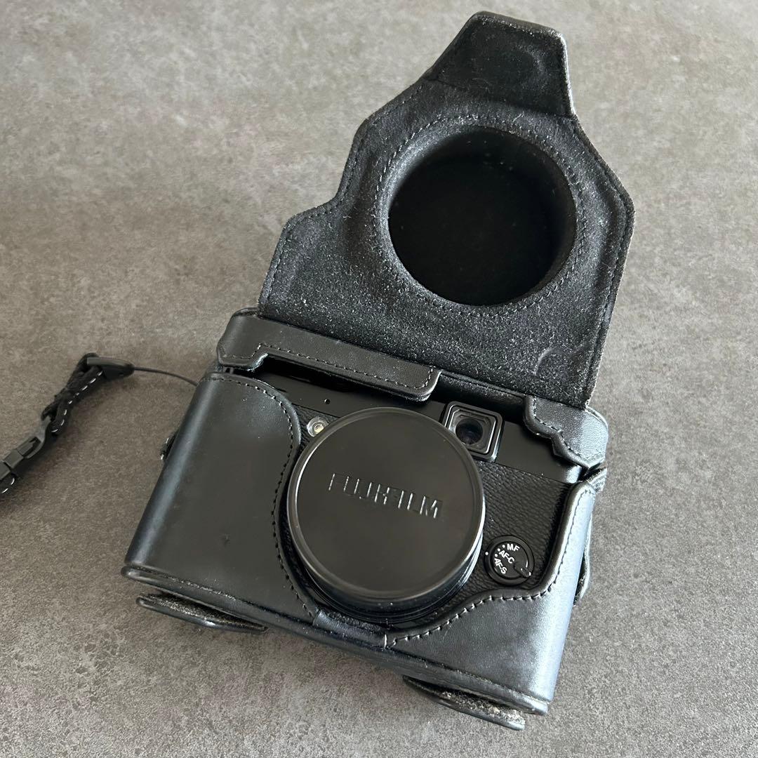 FUJIFILM　X10　デジタルカメラ