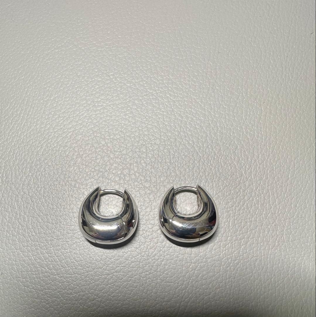 TOMWOOD bao hoops small シルバー ピアス(両耳用)