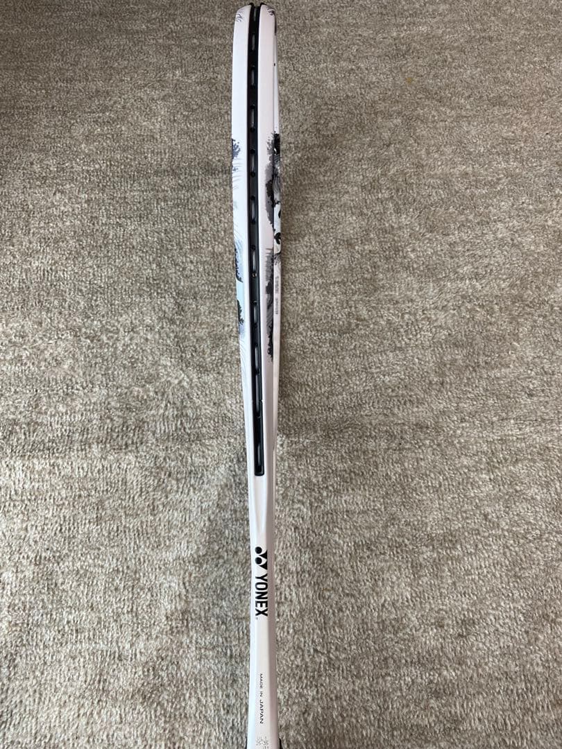 ソフトテニス　YONEX ジオブレイク80sホワイト