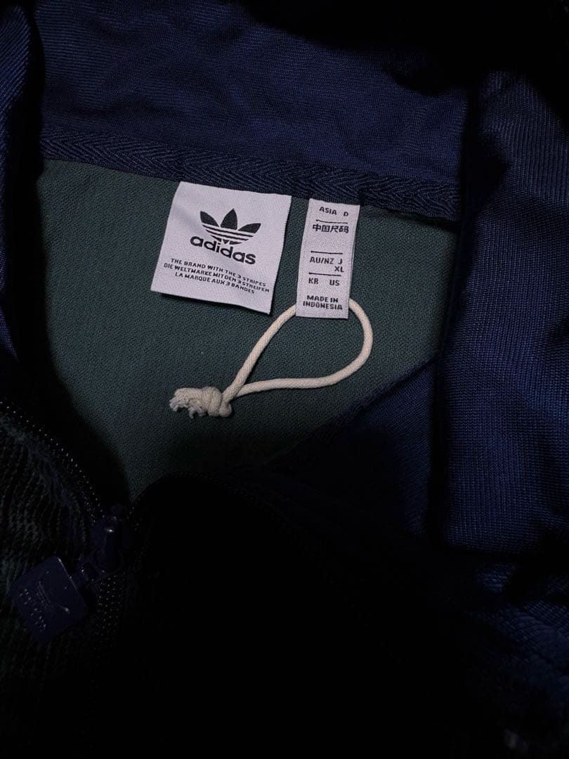 adidas IX1054 コーデュロイ タータン ハーフジップトップ　ブルゾン