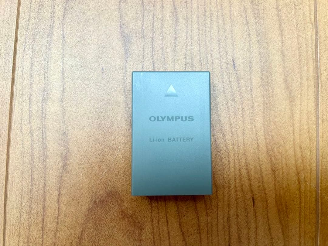 ✨最終値下げ✨OLYMPUS PEN E-PL9 シルバー 本体と付属品