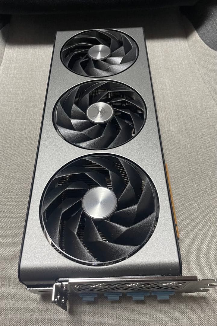 RADEON SAPPHIRE NITRO＋ RX7800XT 16GB