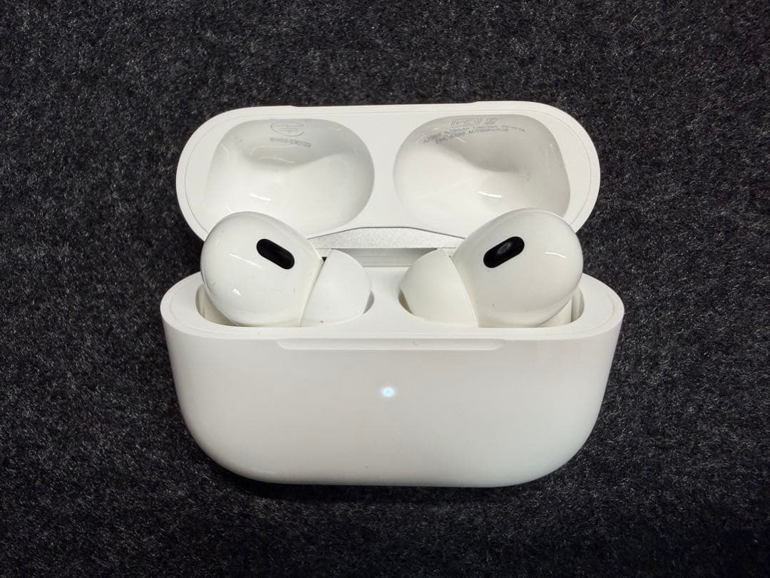 AirPods Pro 第2世代 MTJV3J/A USB-C保護ケース付